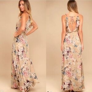 Lulu’s Something Just Like This Floral Beige Maxi dress size Small